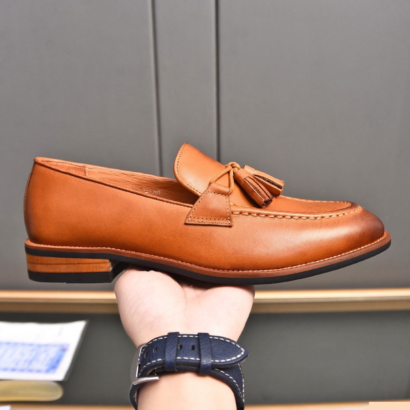 Pra*a leather shoes